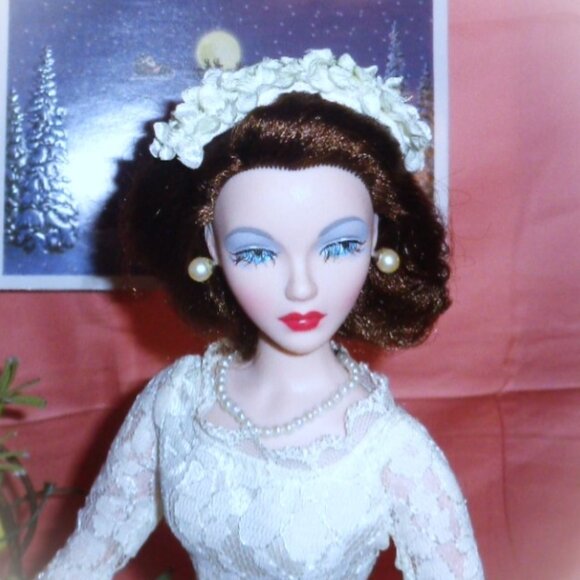 NEW-SIMPLE ELEGANCE CREAM GOWN ENSEMBLE FOR GENE MARSHALL-